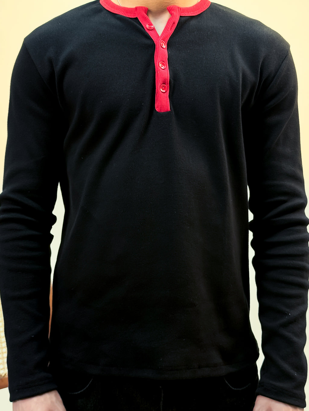 Misfits Waffle Henley - Black / Red